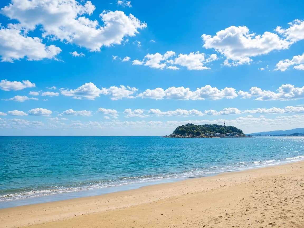湘南の海と江ノ島の風景